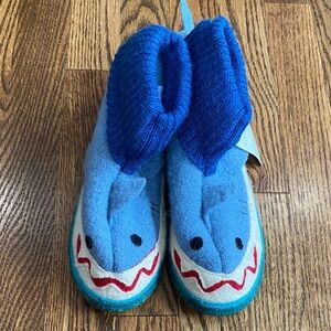 Garnet Hill Blue Shark kids wool slippers, size big kids 3. New with tags